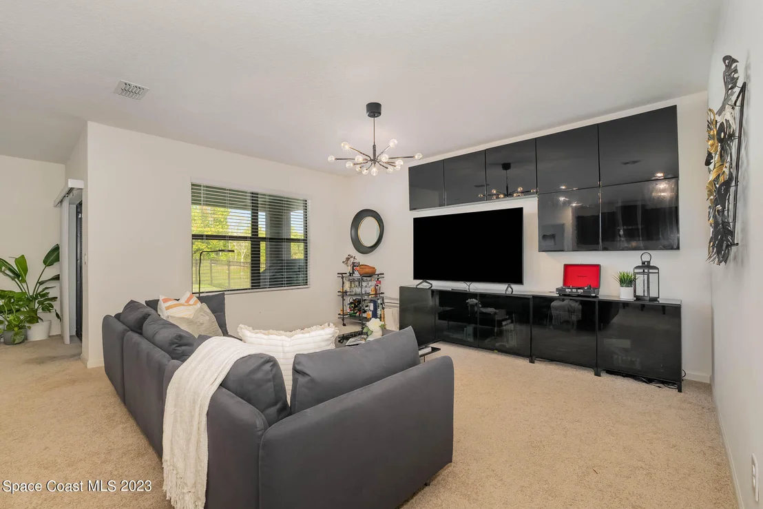 Photo of 3412 Indian River Parkway