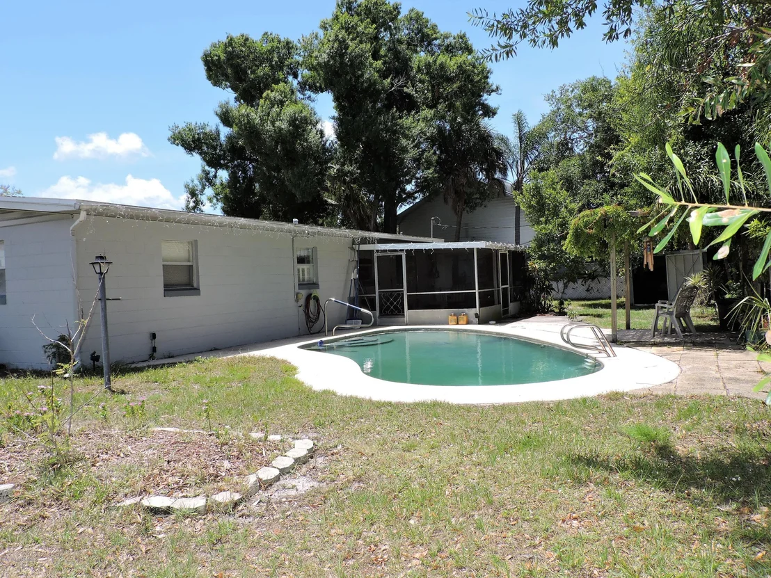 Photo of 1202 Alamanda Lane