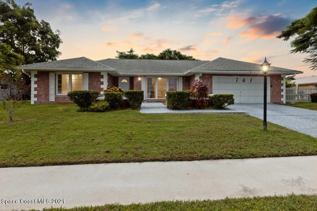 Photo of 781 Pebble Beach Avenue NE