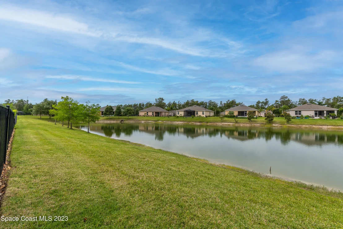 Photo of 450 River Square Lane
