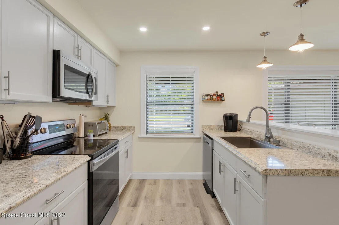 Photo of 1878 Ontario Circle N