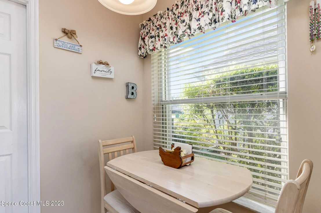 Photo of 2421 Addington Circle