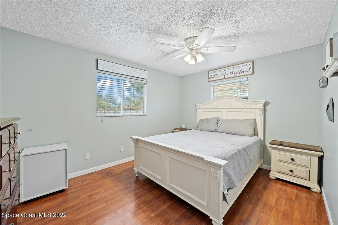Photo of 6045 Aires Avenue