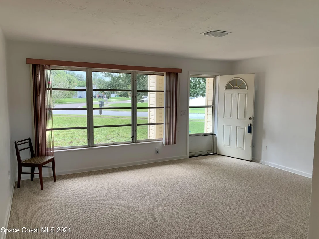 Photo of 899 Barclay Drive