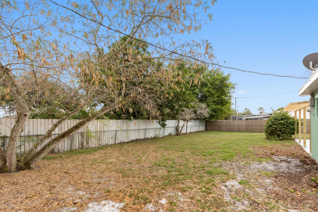 Photo of 523 Ford Circle E