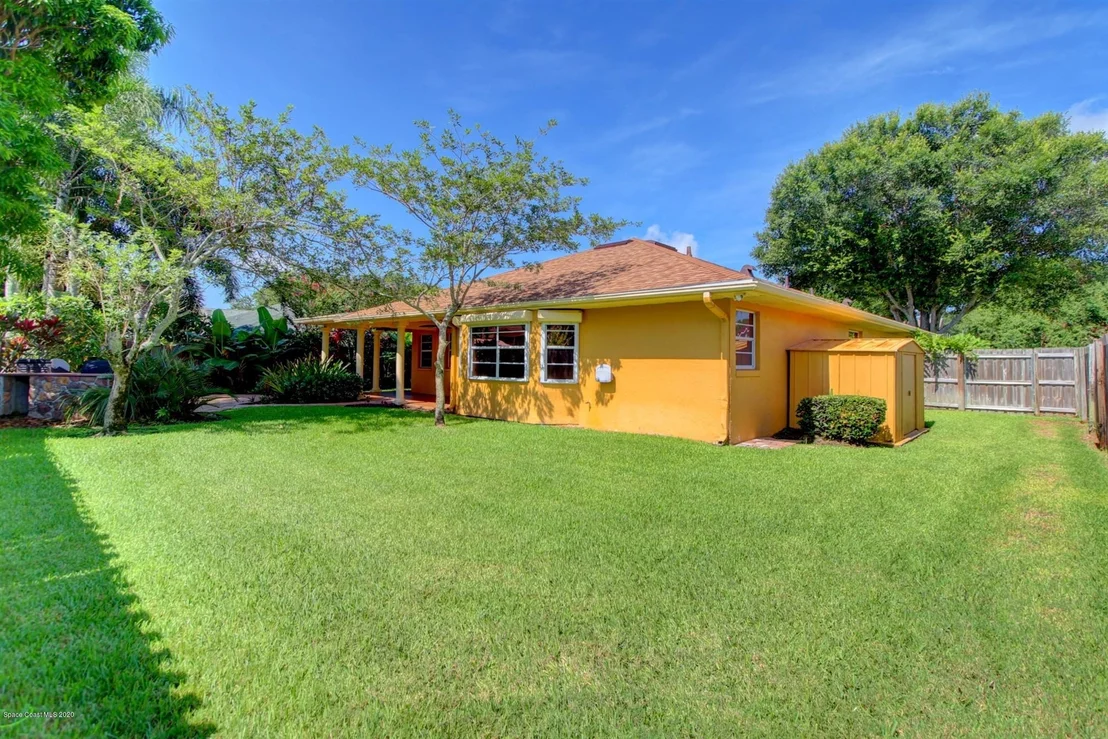 Photo of 940 Pelican Lane
