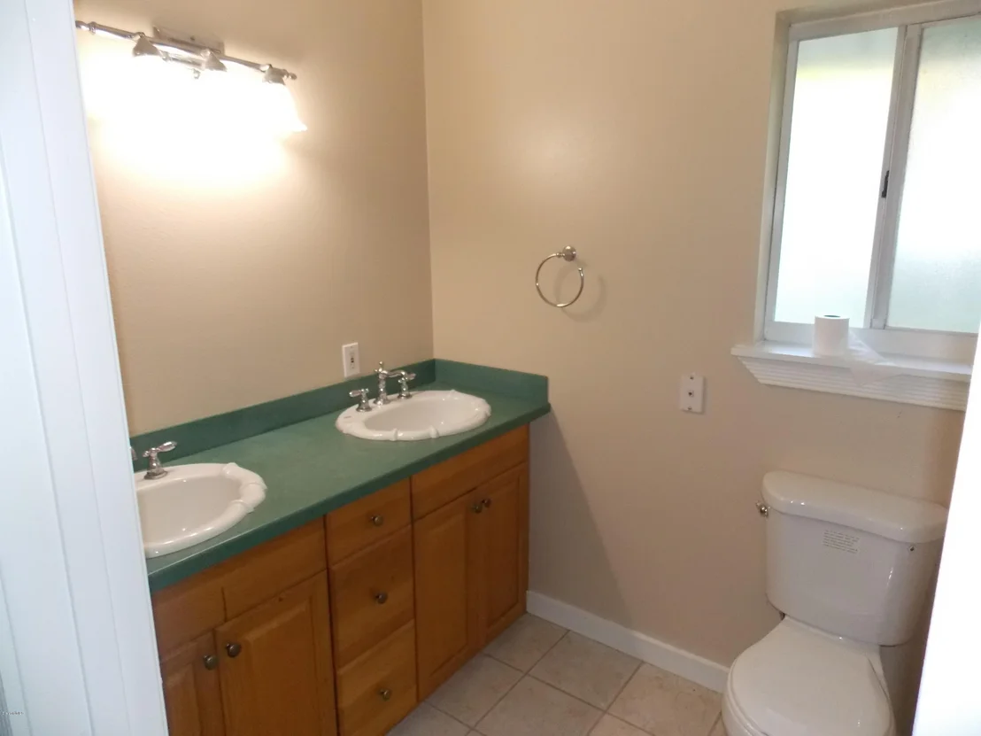 Photo of 1702 Trimble Road