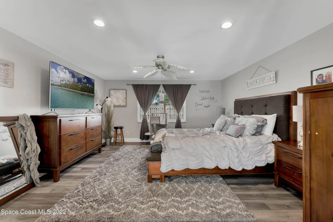 Photo of 886 Vance Circle NE