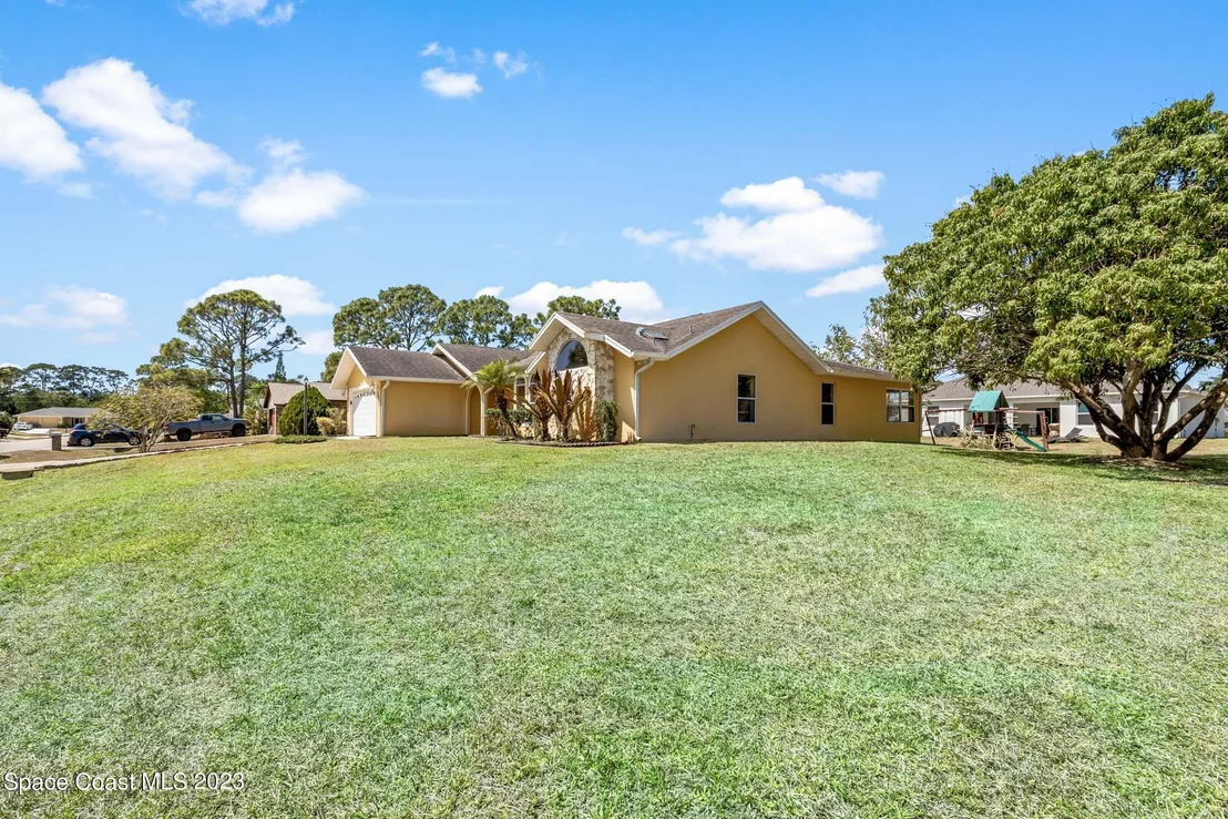 Photo of 141 Hammock Road SE