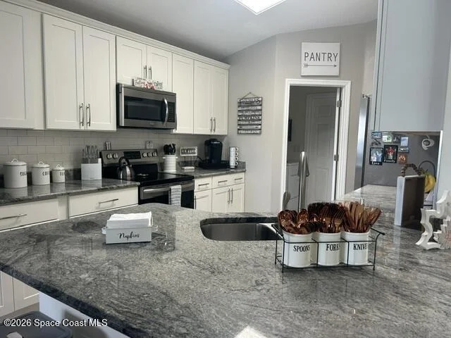Photo of 2572 Addington Circle
