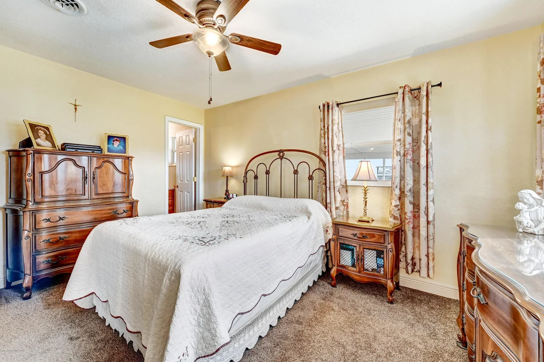 Photo of 992 Cardon Drive