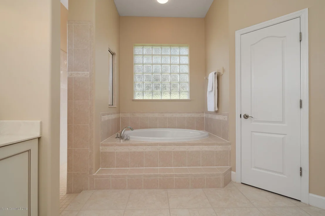 Photo of 1558 Auburn Lakes Drive