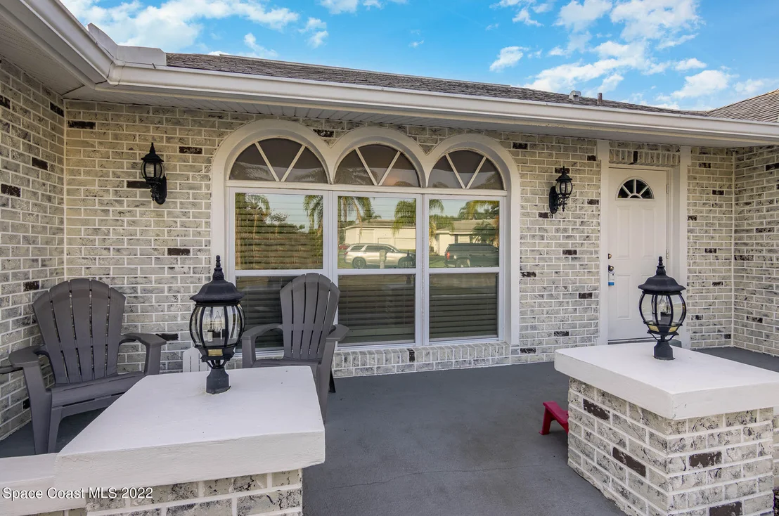 Photo of 723 Apollo Circle NE