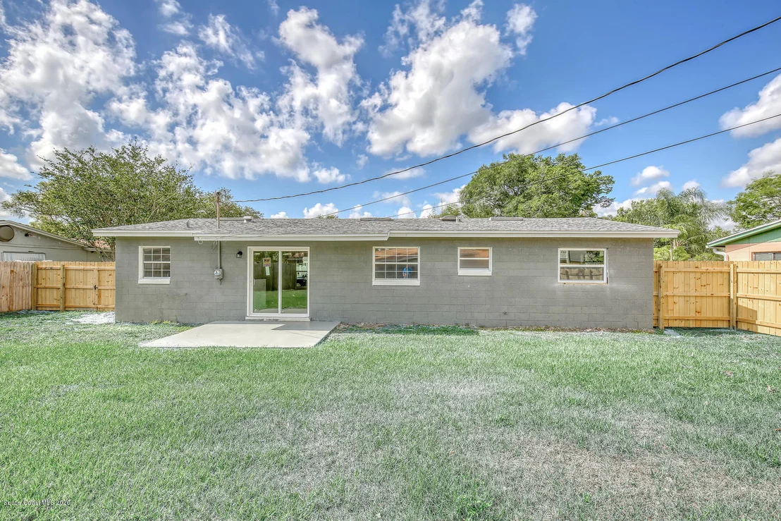 Photo of 984 Beacon Road