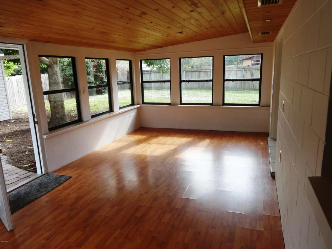 Photo of 1011 Barclay Drive