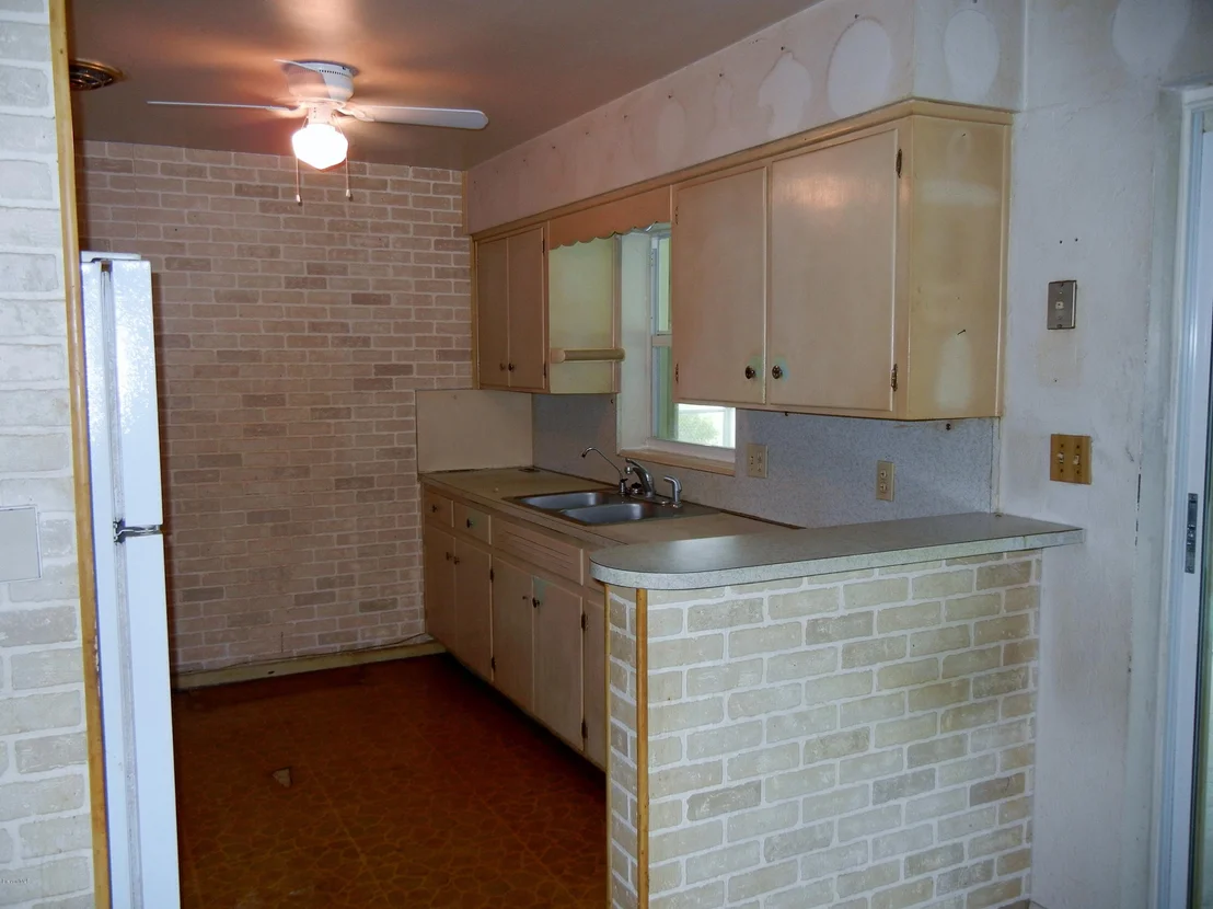 Photo of 2425 Allan Adale Road