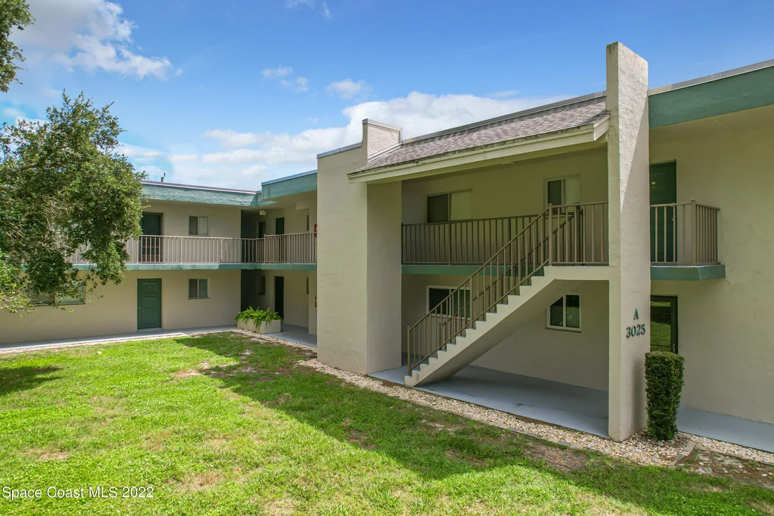 Photo of Unit 107 at 3025 Thrush Drive