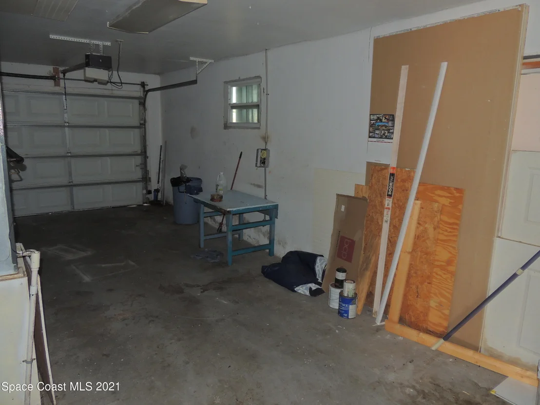 Photo of 2250 Shell Avenue