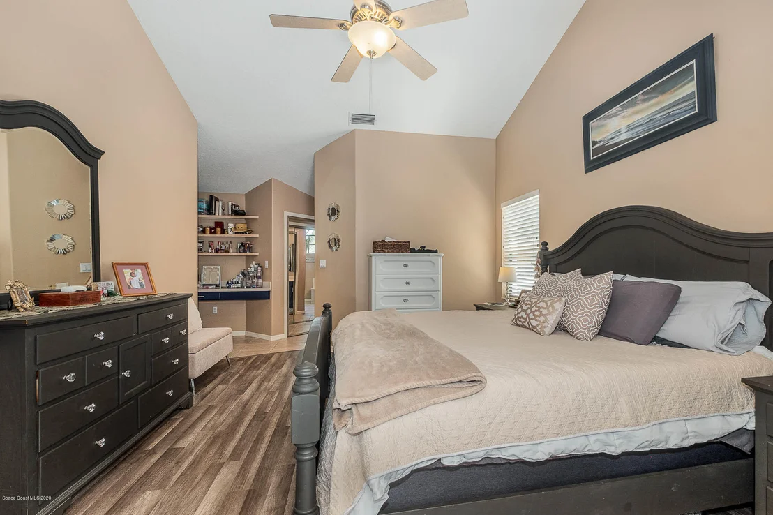 Photo of 5058 Alamanda Drive