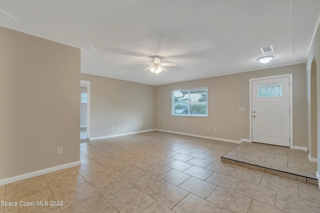 Photo of 511 Avignon Drive