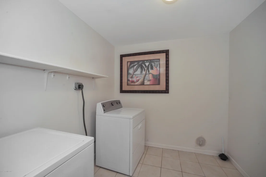 Photo of 797 James Circle NE