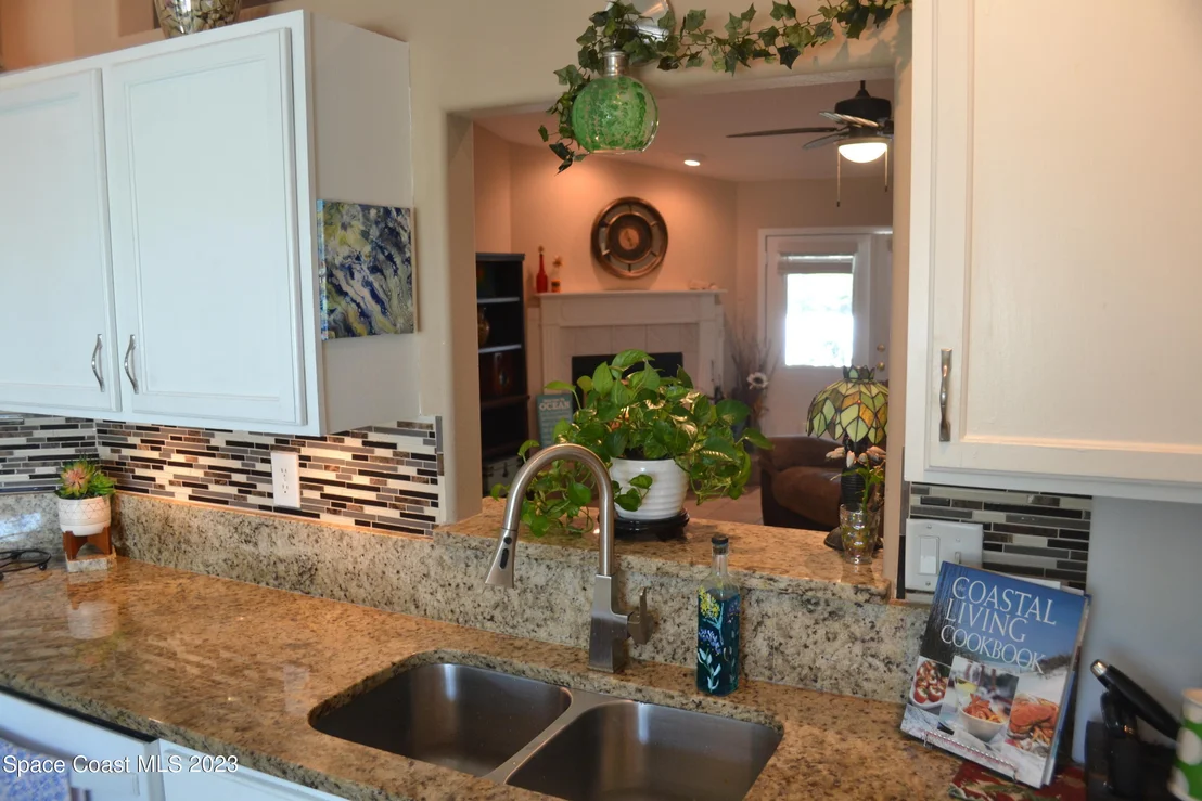 Photo of 834 Honeysuckle Drive