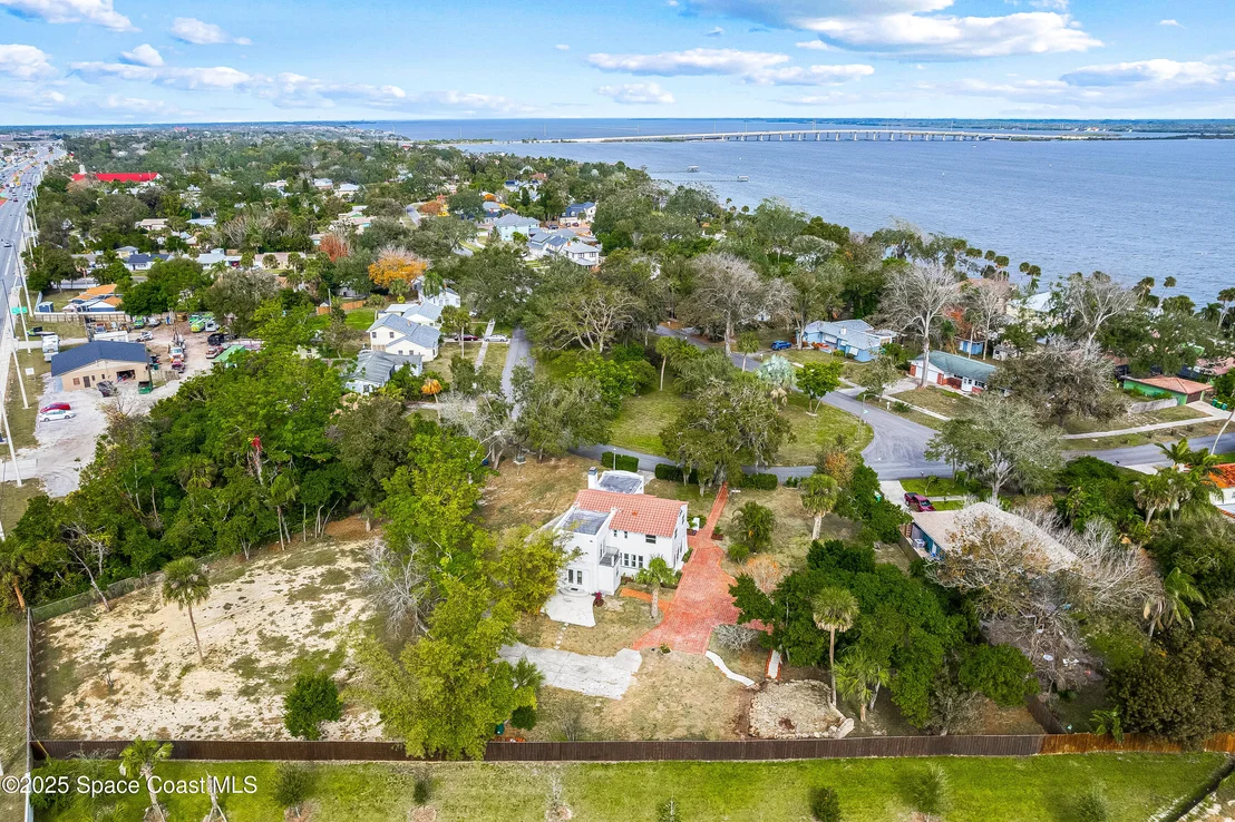 Photo of 121 Circle Drive