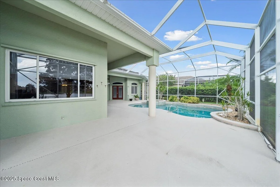 Photo of 827 Thrasher Drive