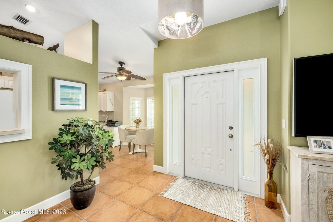 Photo of 468 Biscayne Lane