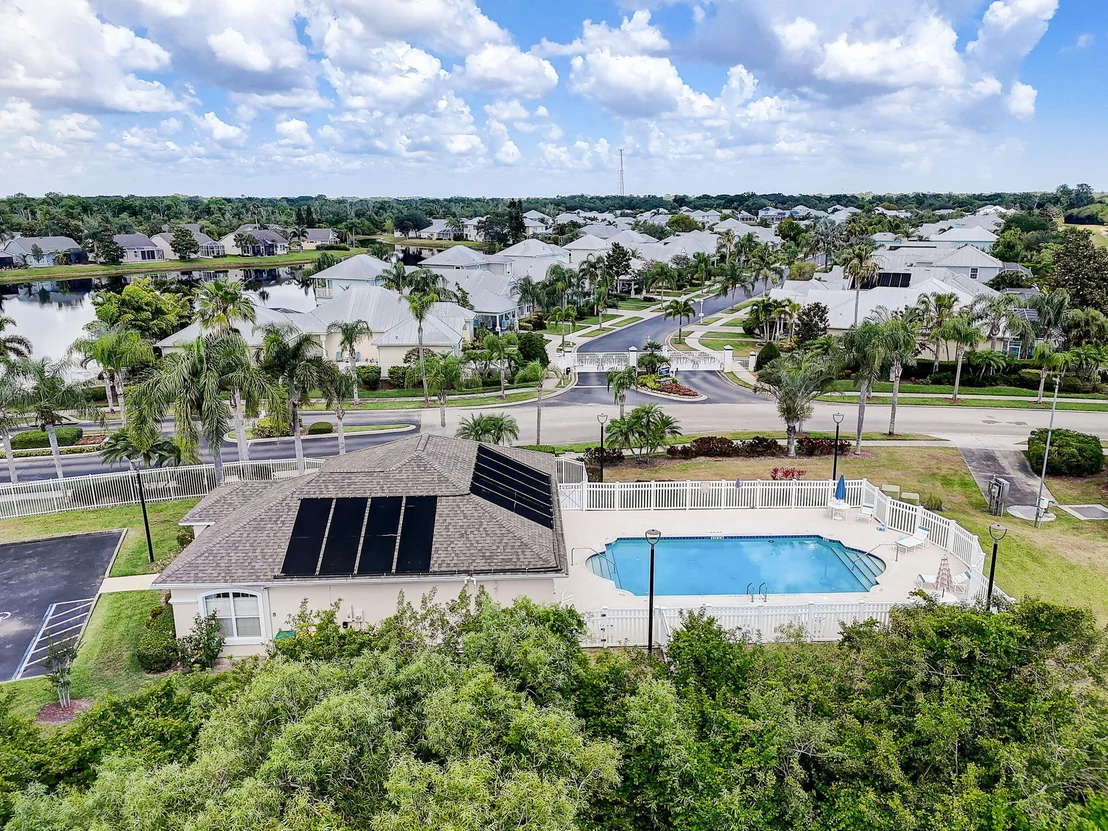 Photo of 4621 Portage Trail