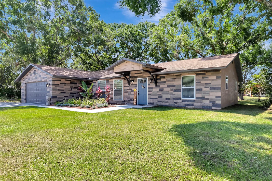 Photo of 982 Waco Boulevard SE