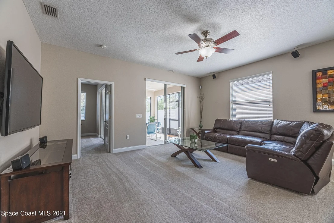 Photo of 401 Waterside Circle