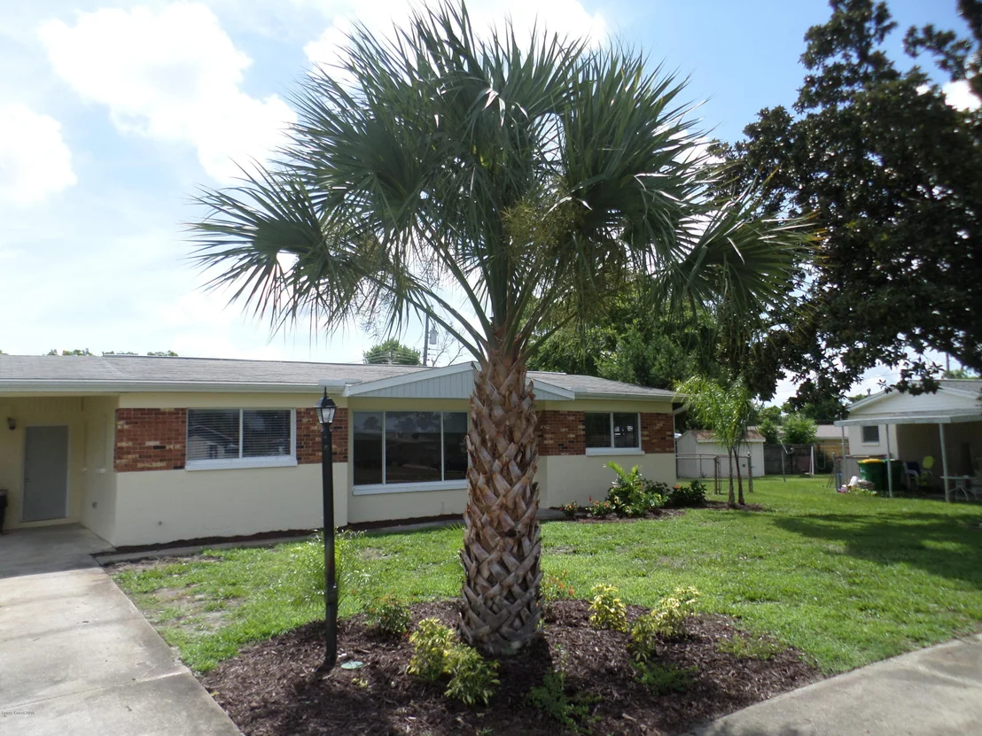 Photo of 1048 Illinois Road