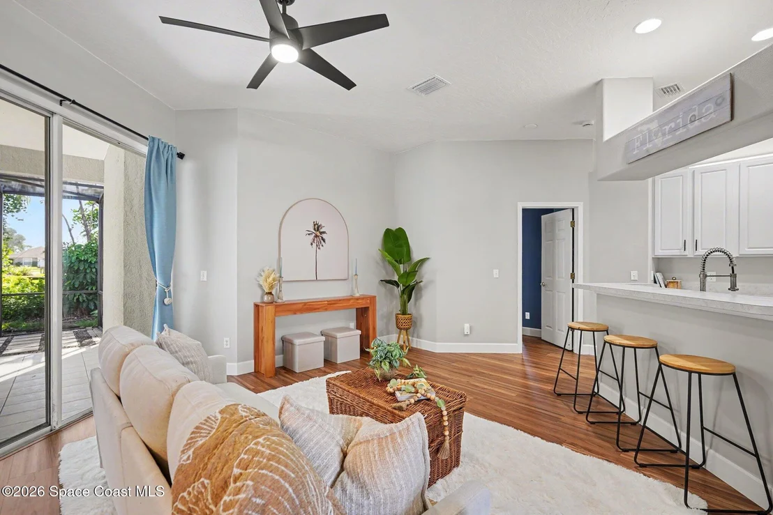 Photo of 854 Villa Drive