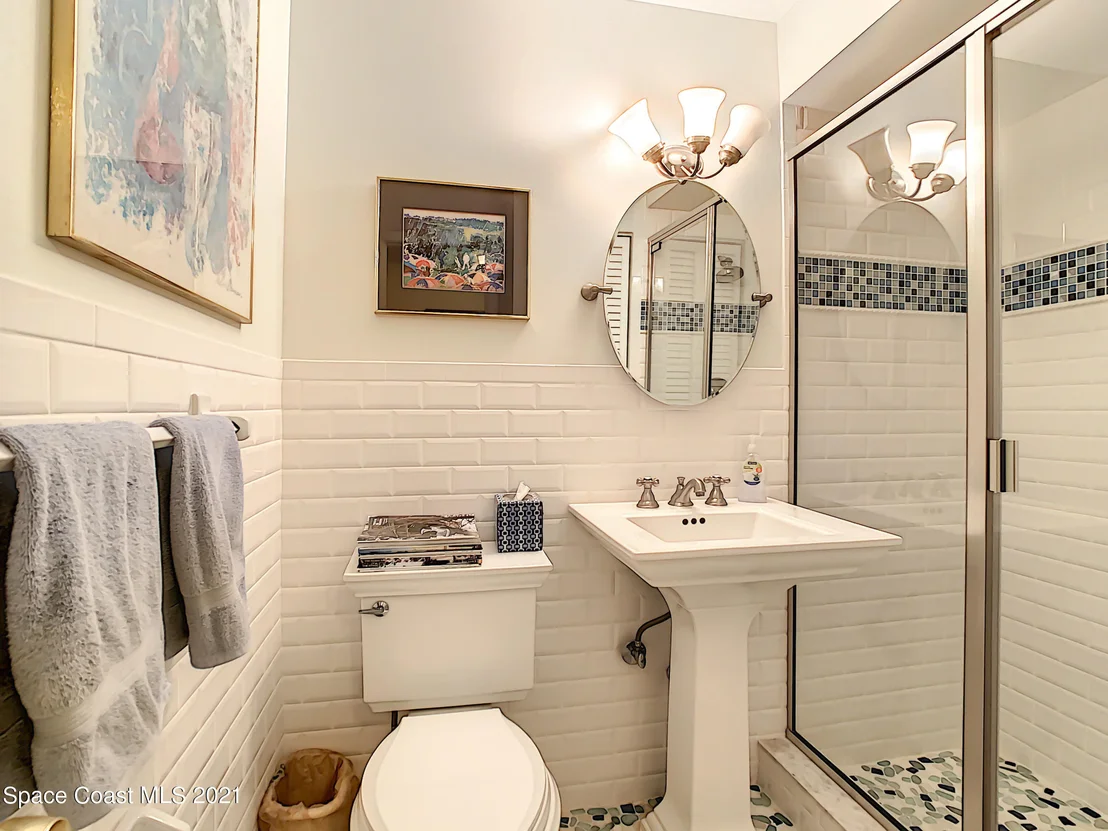 Photo of 738 Nassau Road
