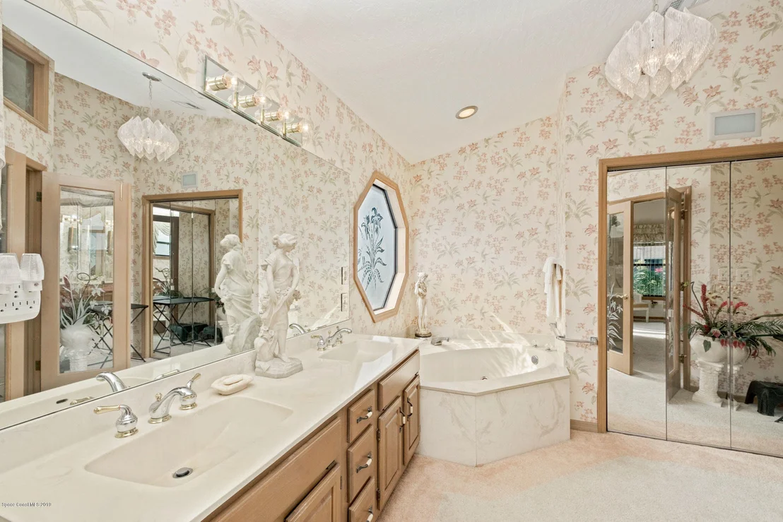 Photo of 561 Crystal Lake Drive