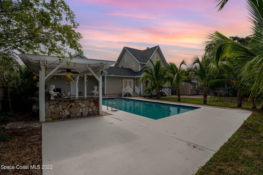 Photo of 1695 Highland Avenue