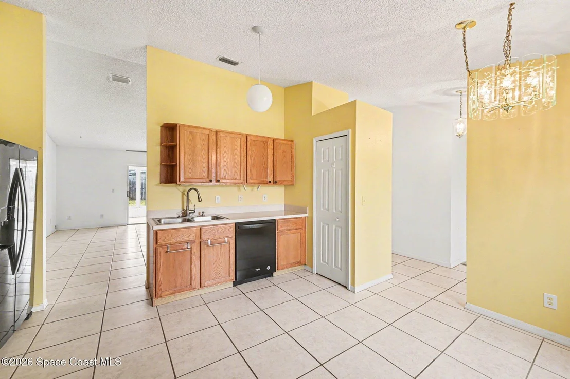 Photo of 1002 Jacaranda Circle