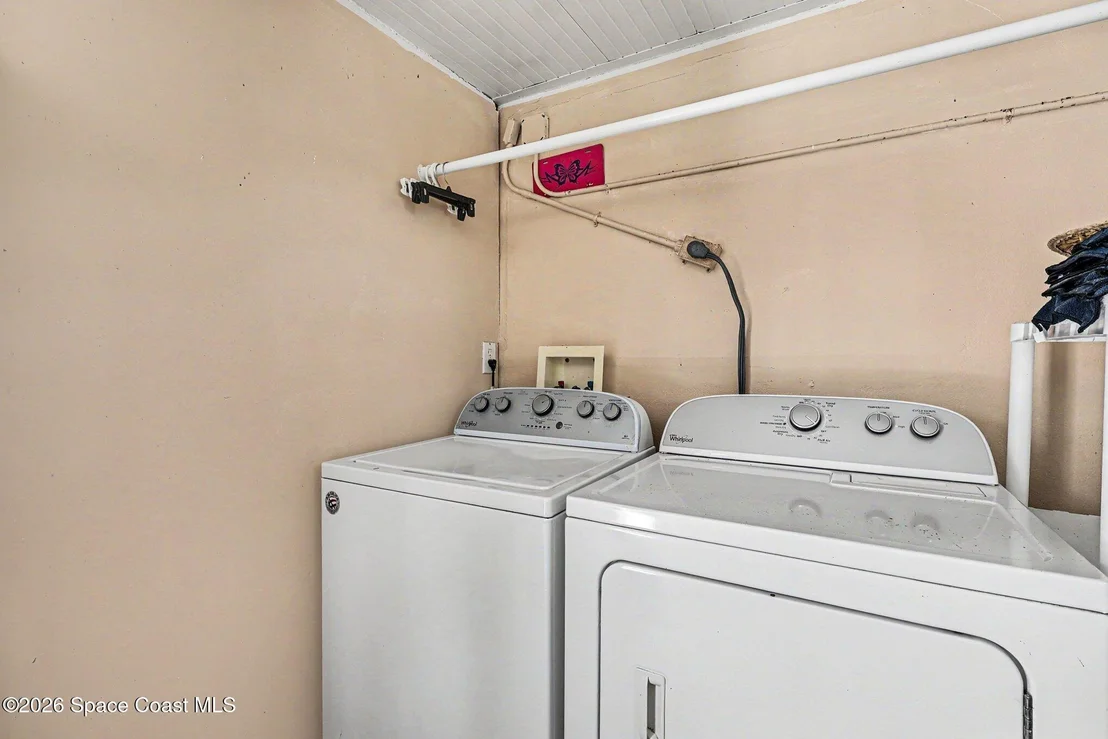 Photo of 1178 Abbey Circle NE