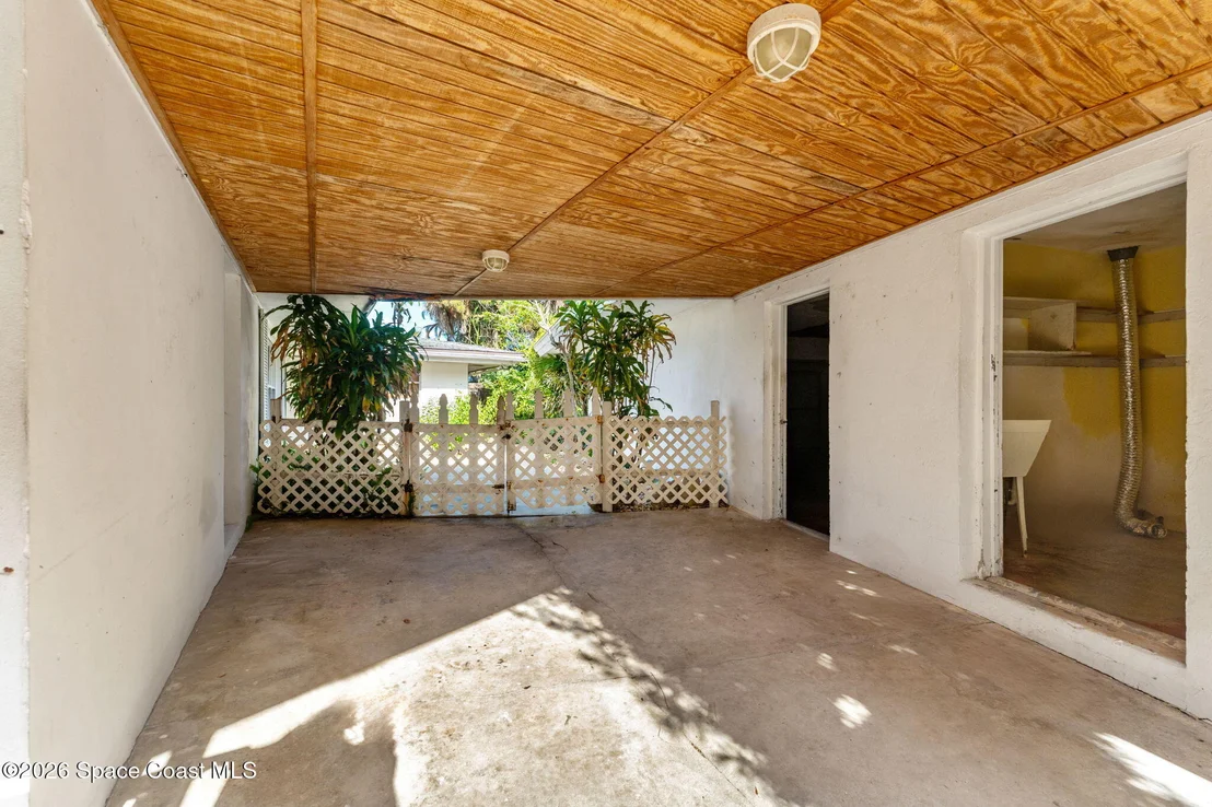 Photo of 317 Cocoa Avenue