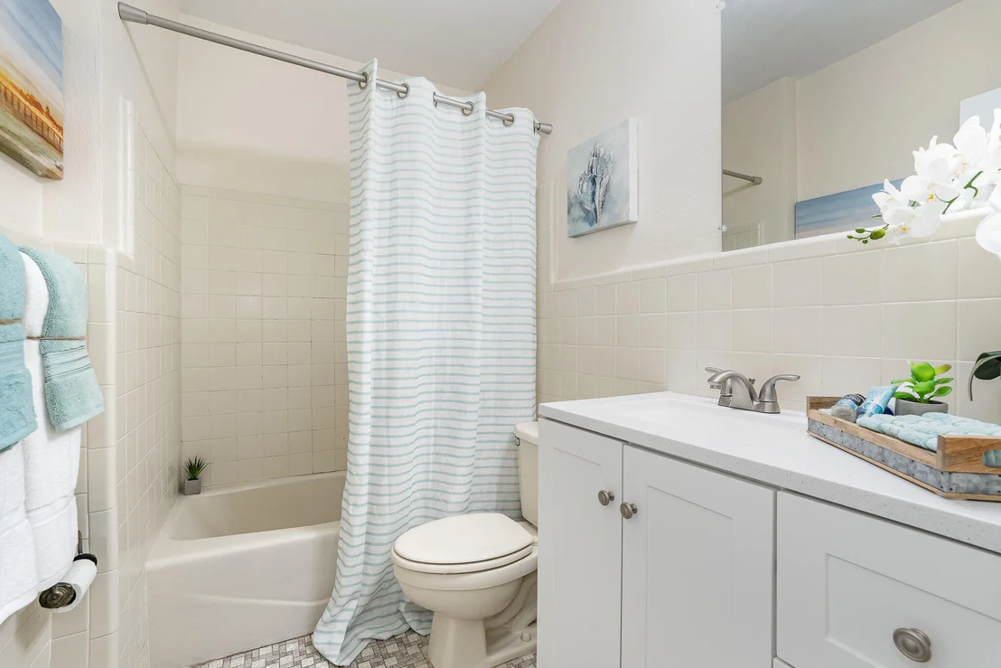 Photo of 68 W Bay Drive
