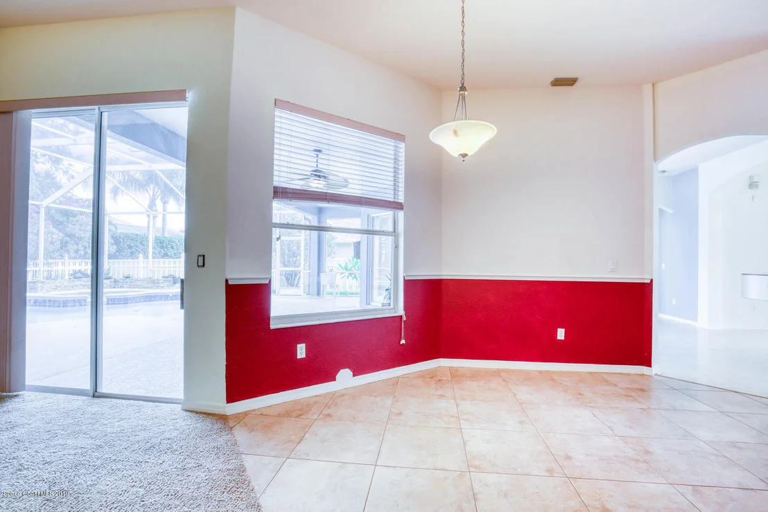 Photo of 984 Carriage Hill Road