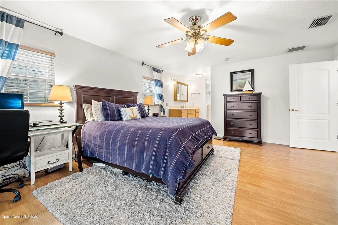 Photo of 4901 Evinrude Road