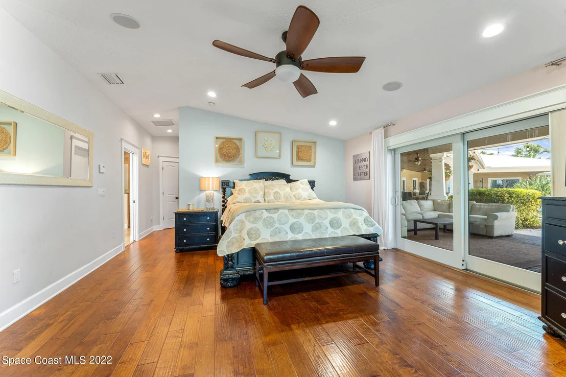 Photo of 437 River View Lane