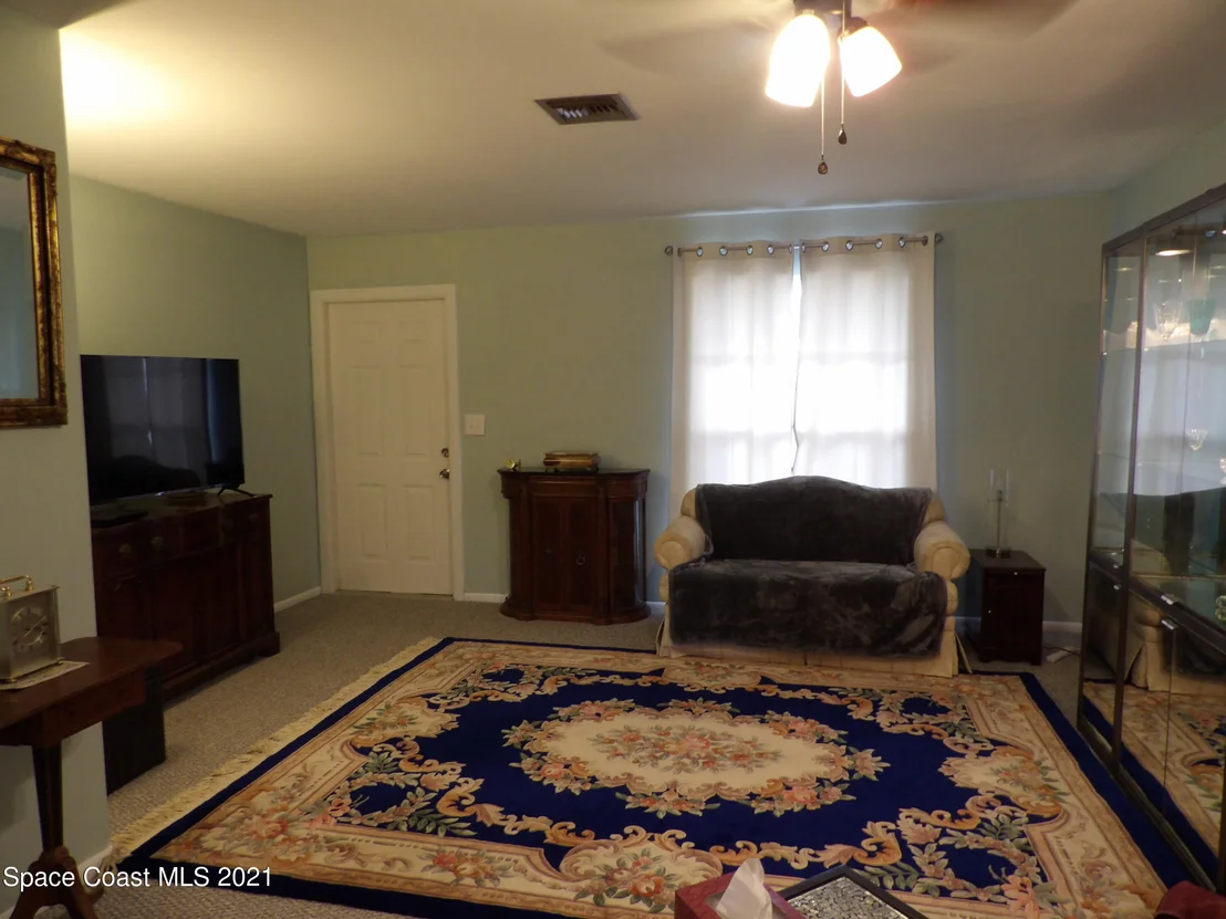 Photo of 797 Bianca Drive NE