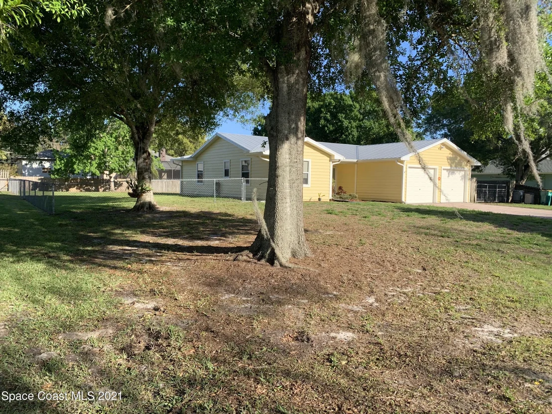 Photo of 2015 Knotty Pine Road