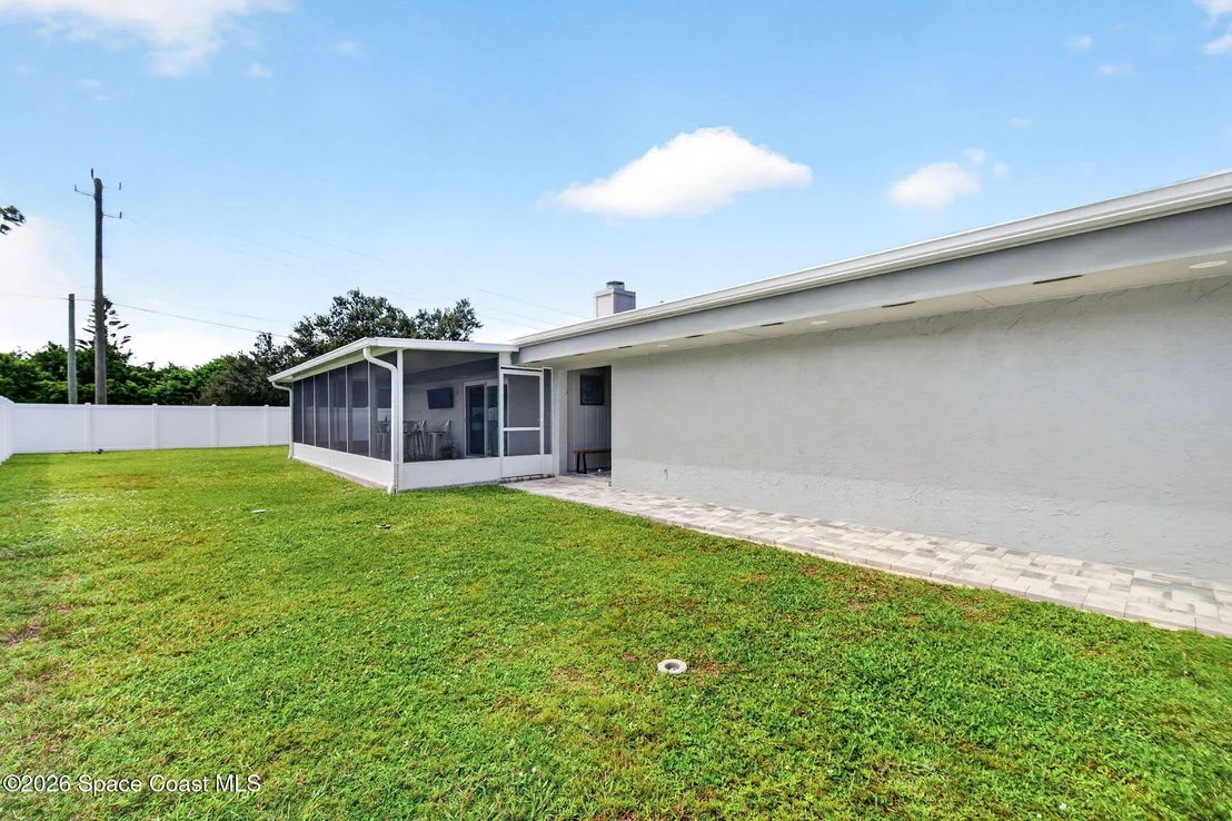 Photo of 414 Myrtlewood Road