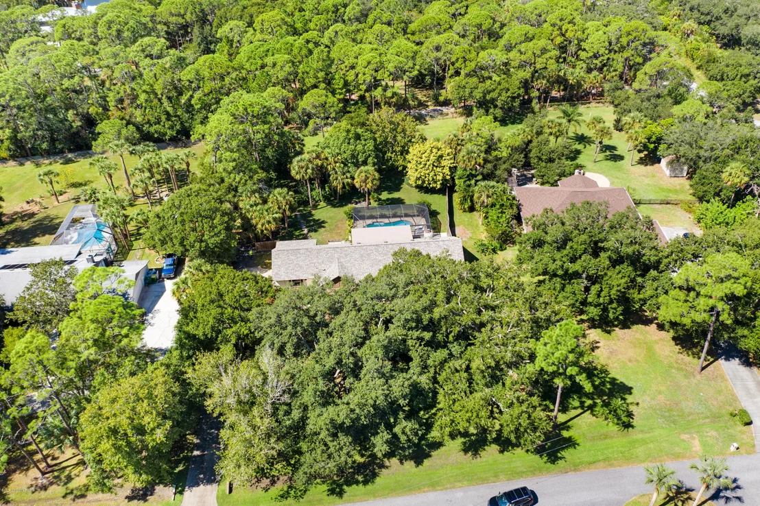 Photo of 1720 Hidden Lake Drive