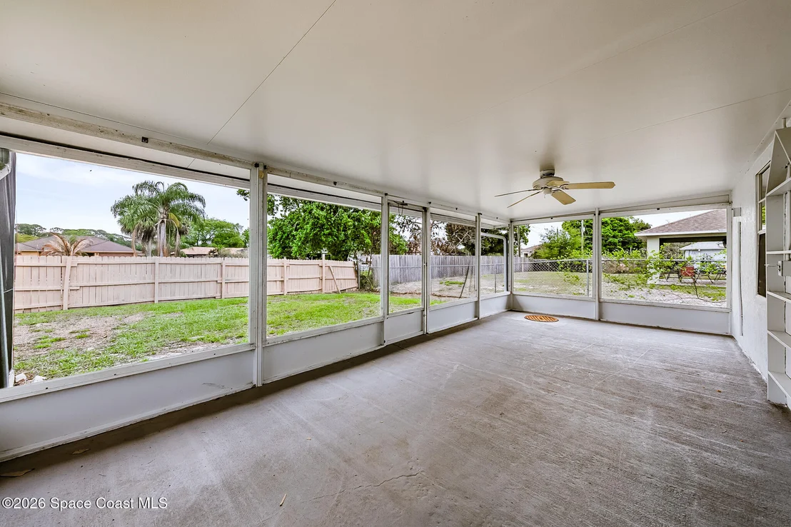Photo of 220 Lanack Road SE
