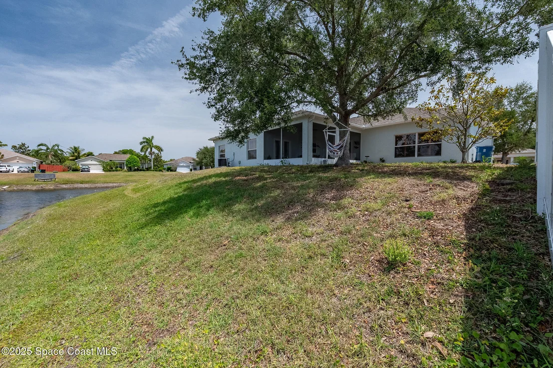 Photo of 1137 Morgan Circle NE